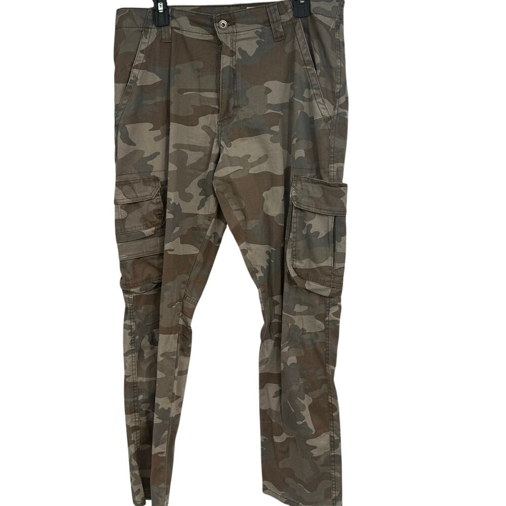 Wrangler Camo Cargo Pant 33 x 30